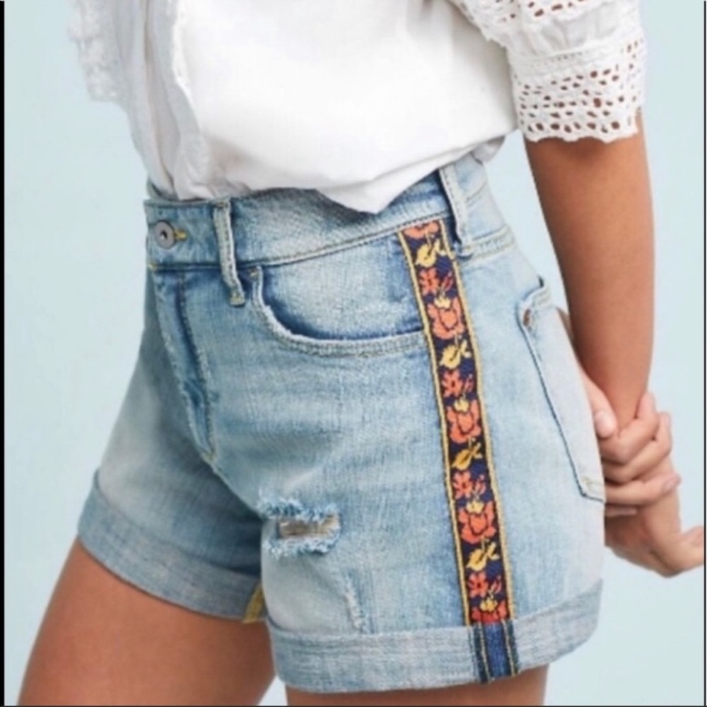 Anthropologie Pilcro and the Letterpress Slim Boyfriend Denim Shorts